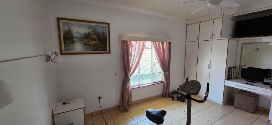 8 Bedroom Property for Sale in Meiringspark North West